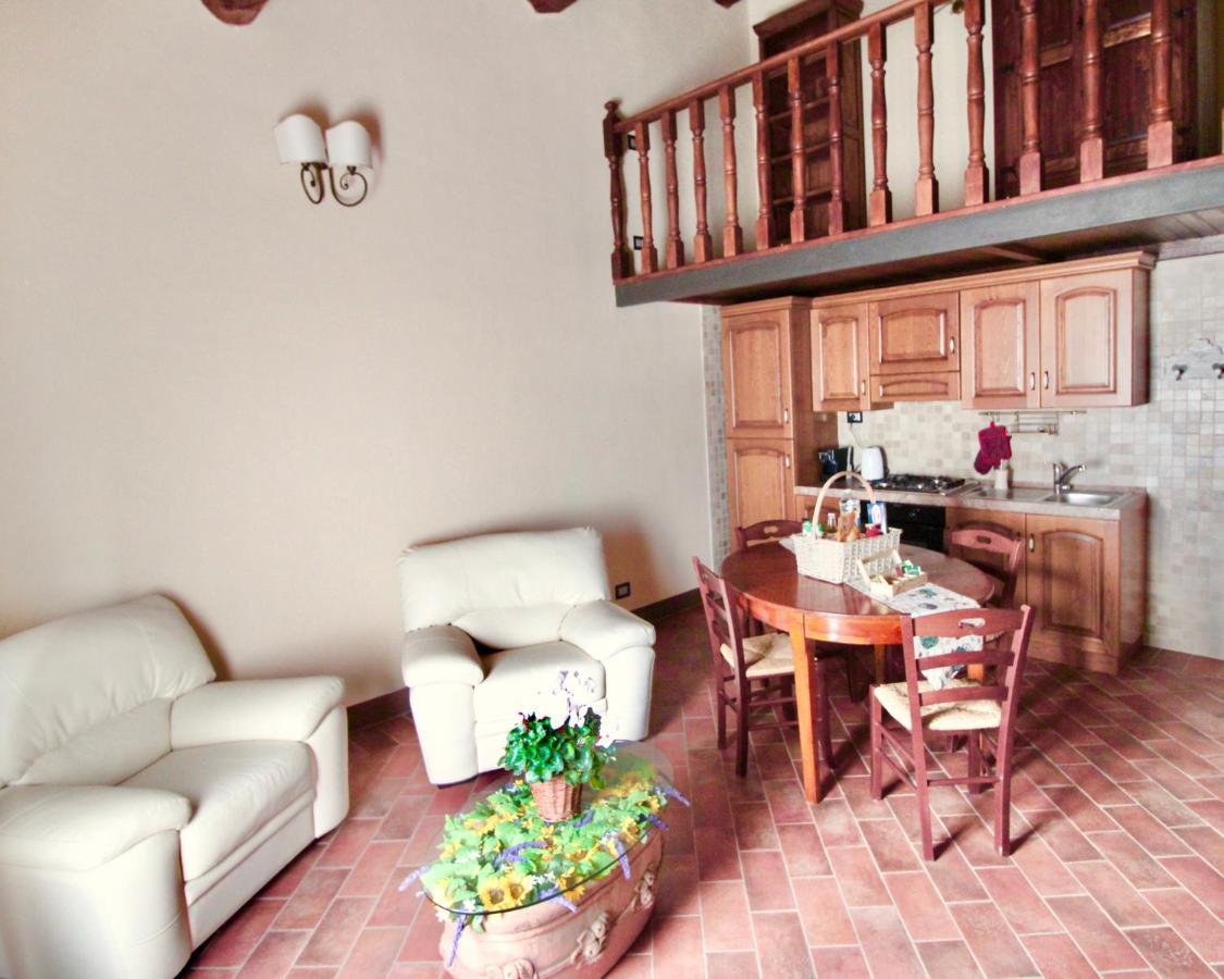 Il Rifugio Del Falconiere โซวิชิลเล ภายนอก รูปภาพ